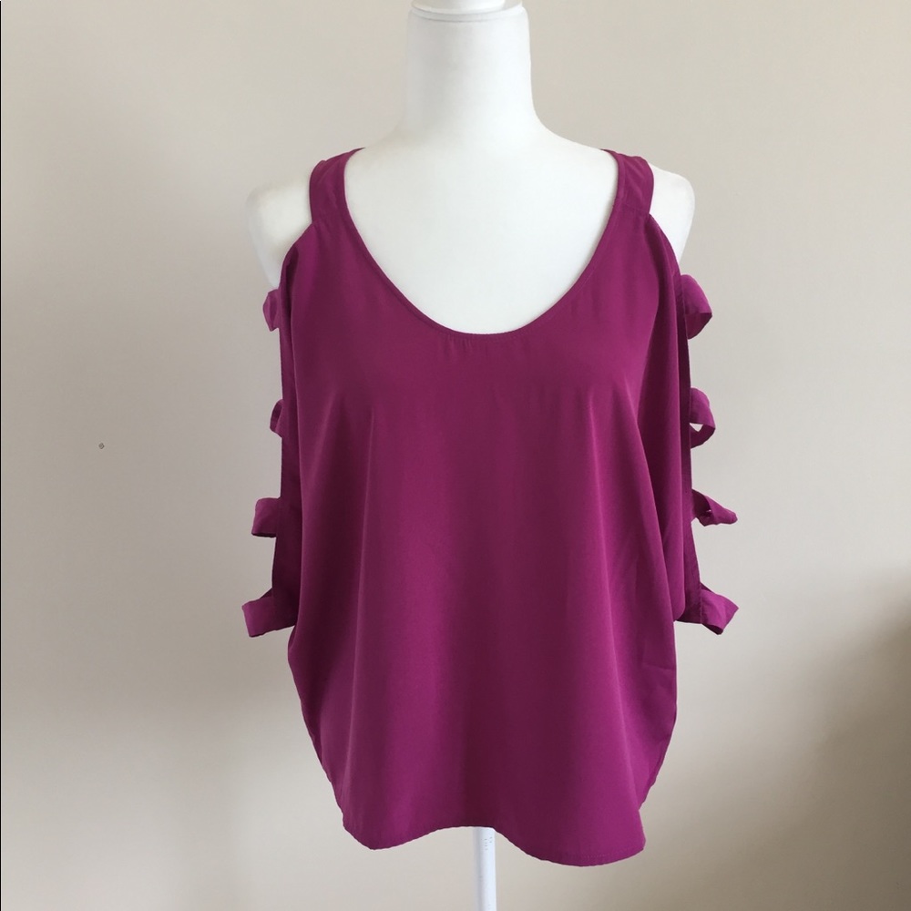 Storm & Marie Ladder Sleeve Top
